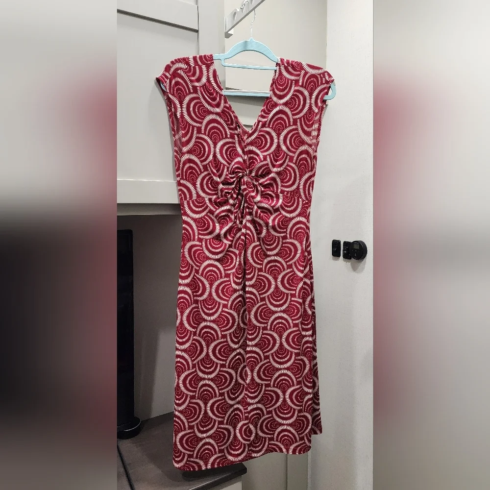 🎉FREE🎉Elegant Red Patterned Midi Dress - Picture 1 of 4